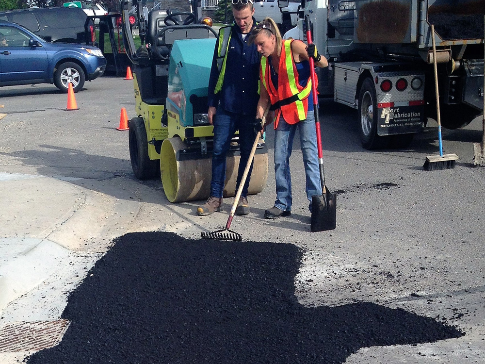 Calgary Asphalt Crack Repair