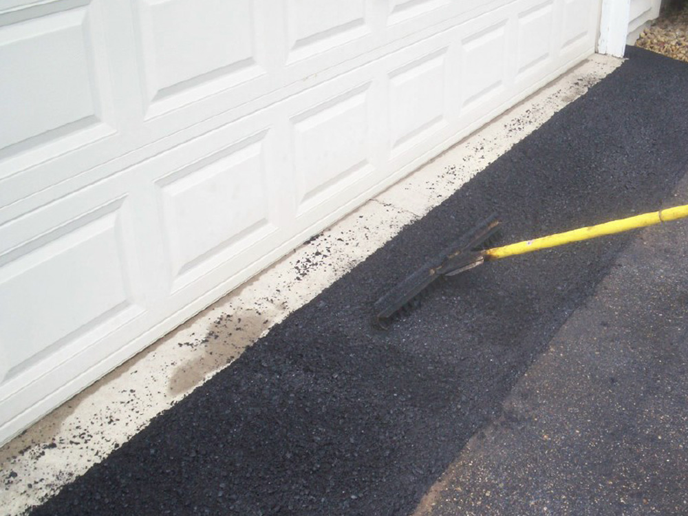 Calgary Asphalt Crack Repair